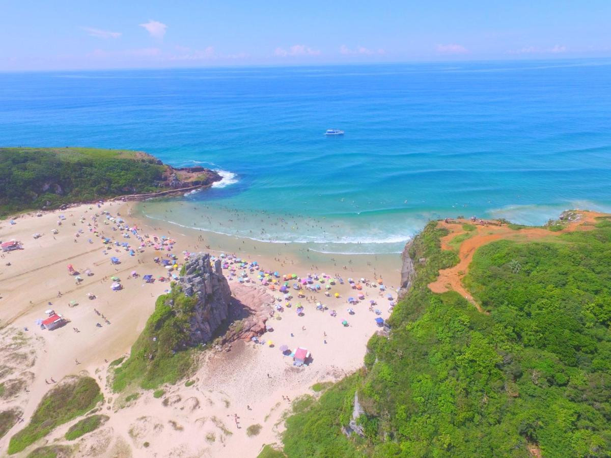فيلا Casa De 2 Quartos Com 2 Ares-Condicionados Em Torres-Rs - Na Mais Bela Praia Gaucha - Cozinha - Banheiro - Tv Smart 32 E Wi-Fi - Estacionamento - Anfitria Superhost No Bnb المظهر الخارجي الصورة