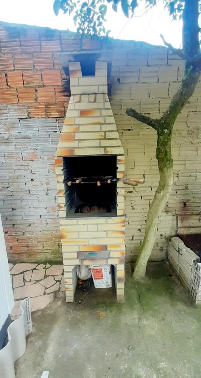 فيلا Casa De 2 Quartos Com 2 Ares-Condicionados Em Torres-Rs - Na Mais Bela Praia Gaucha - Cozinha - Banheiro - Tv Smart 32 E Wi-Fi - Estacionamento - Anfitria Superhost No Bnb المظهر الخارجي الصورة