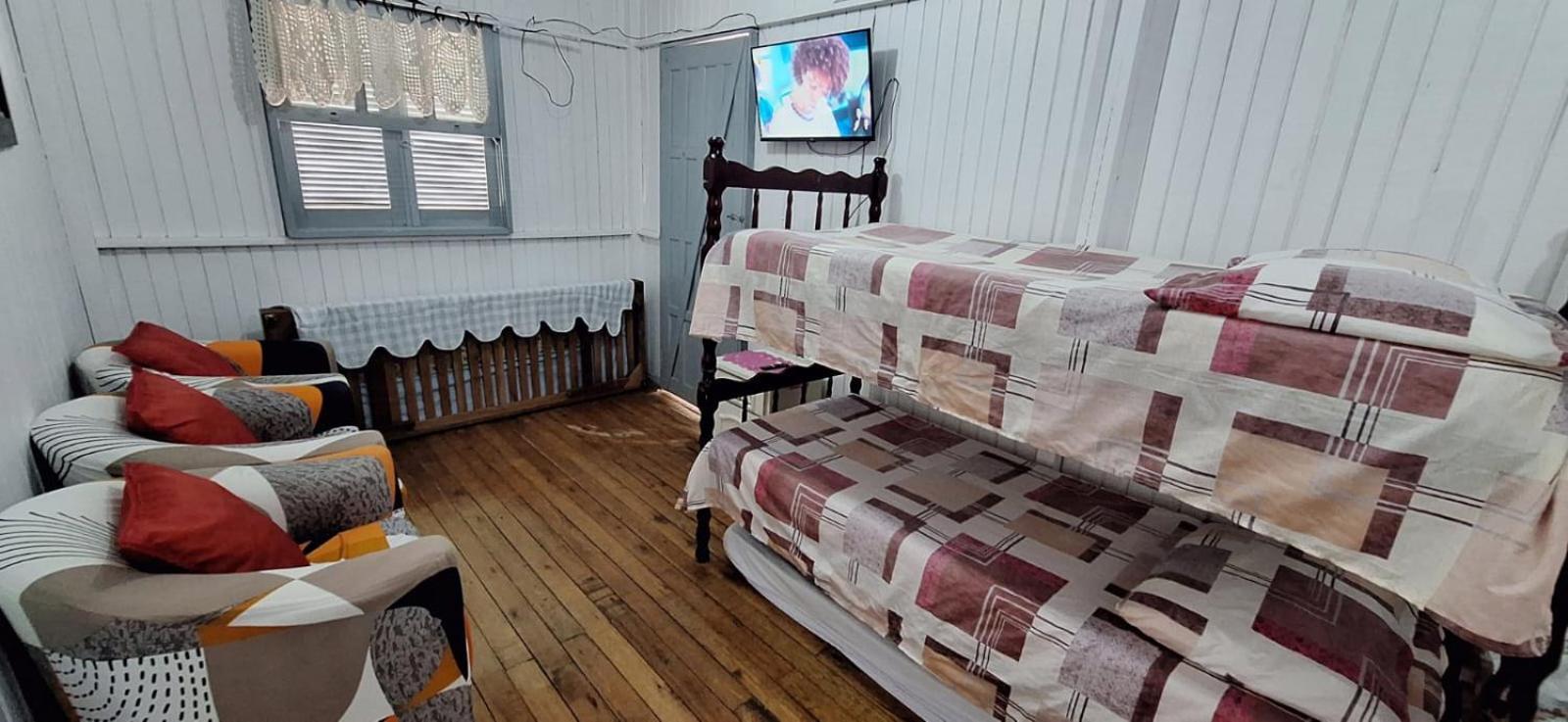 فيلا Casa De 2 Quartos Com 2 Ares-Condicionados Em Torres-Rs - Na Mais Bela Praia Gaucha - Cozinha - Banheiro - Tv Smart 32 E Wi-Fi - Estacionamento - Anfitria Superhost No Bnb المظهر الخارجي الصورة
