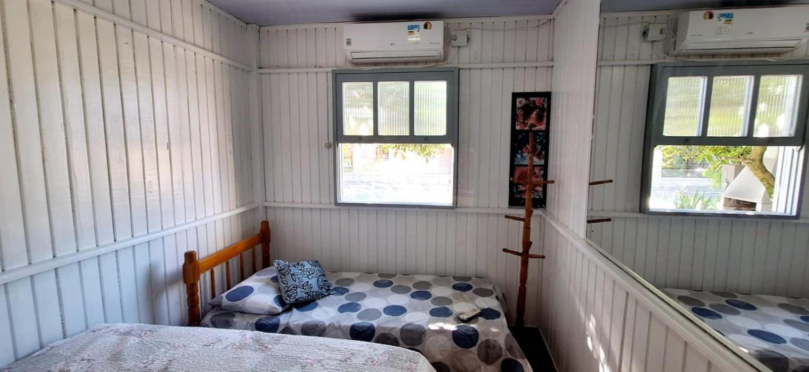 فيلا Casa De 2 Quartos Com 2 Ares-Condicionados Em Torres-Rs - Na Mais Bela Praia Gaucha - Cozinha - Banheiro - Tv Smart 32 E Wi-Fi - Estacionamento - Anfitria Superhost No Bnb المظهر الخارجي الصورة