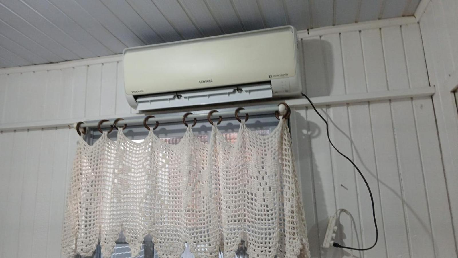 فيلا Casa De 2 Quartos Com 2 Ares-Condicionados Em Torres-Rs - Na Mais Bela Praia Gaucha - Cozinha - Banheiro - Tv Smart 32 E Wi-Fi - Estacionamento - Anfitria Superhost No Bnb المظهر الخارجي الصورة